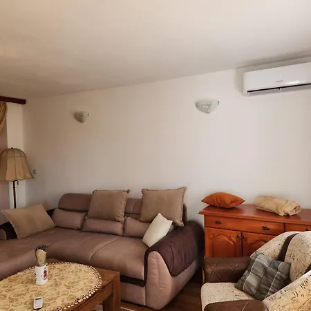 شقة Grand Ac With Garden & Parking