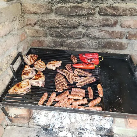 شقة Grand Ac With Garden & Parking *