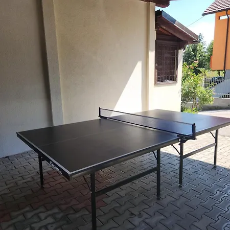 Grand Ac With Garden & Parking سراييفو