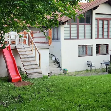 Grand Ac With Garden & Parking شقة سراييفو